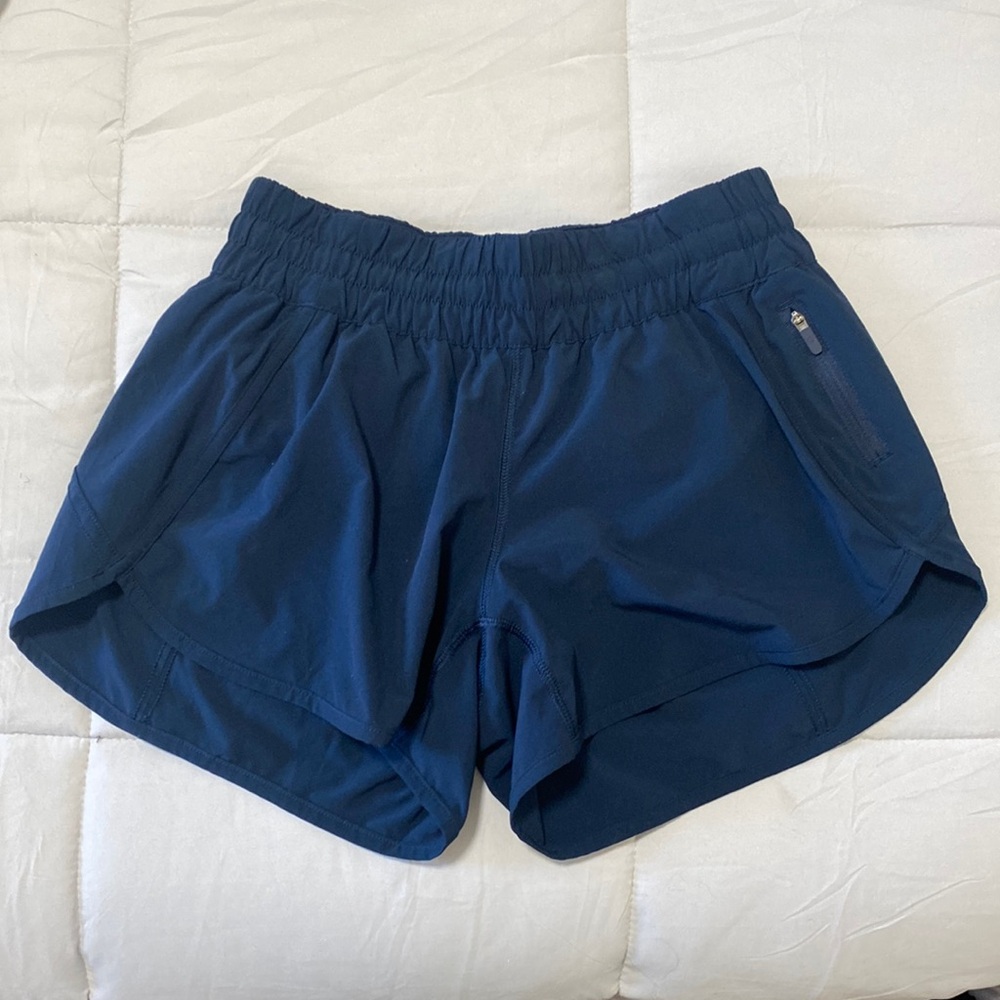 Lululemon Tracker Low-Rise Lined Short 4”